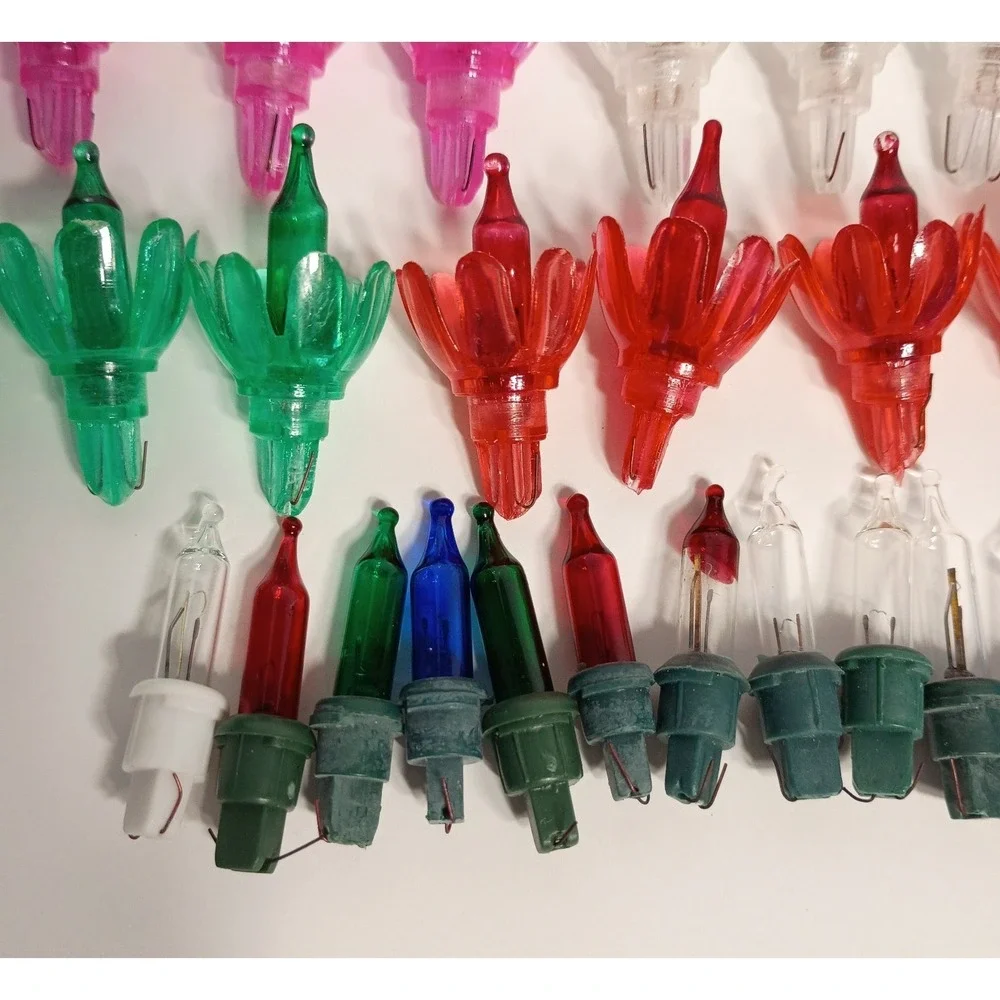 Lot of 36 VTG Tulip Flower Petal Reflector Christmas Light Covers w/Bulbs